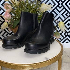 Sorel Joan of Arctic Wedge III NW/OT black leather w/ zipper
